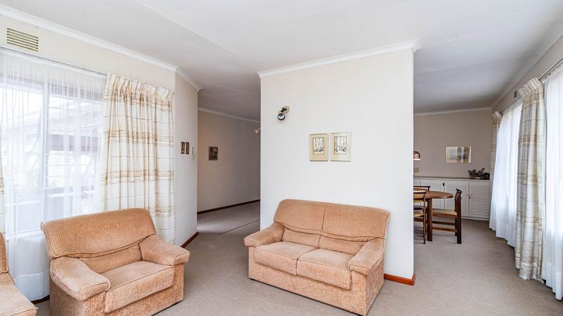 4 Bedroom Property for Sale in Bayview Western Cape